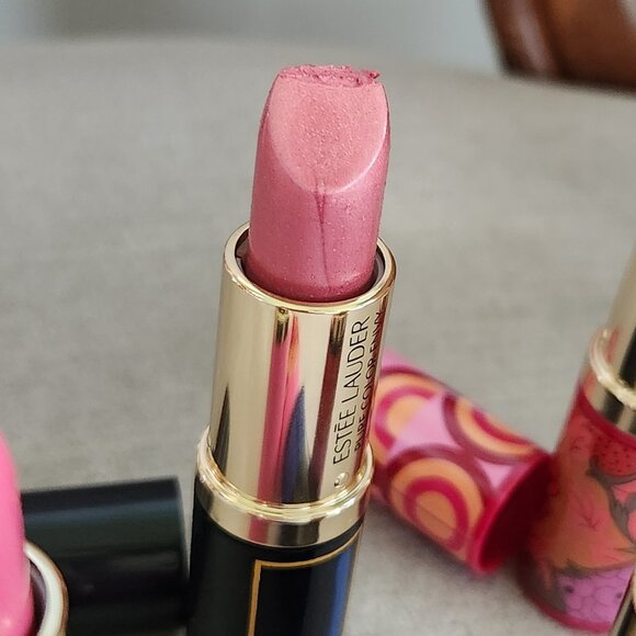 Lot of 4 Estee Lauder Lipsticks. 2 Pure Color Envy and 2 Special Limited Edition - Picture 6 of 6